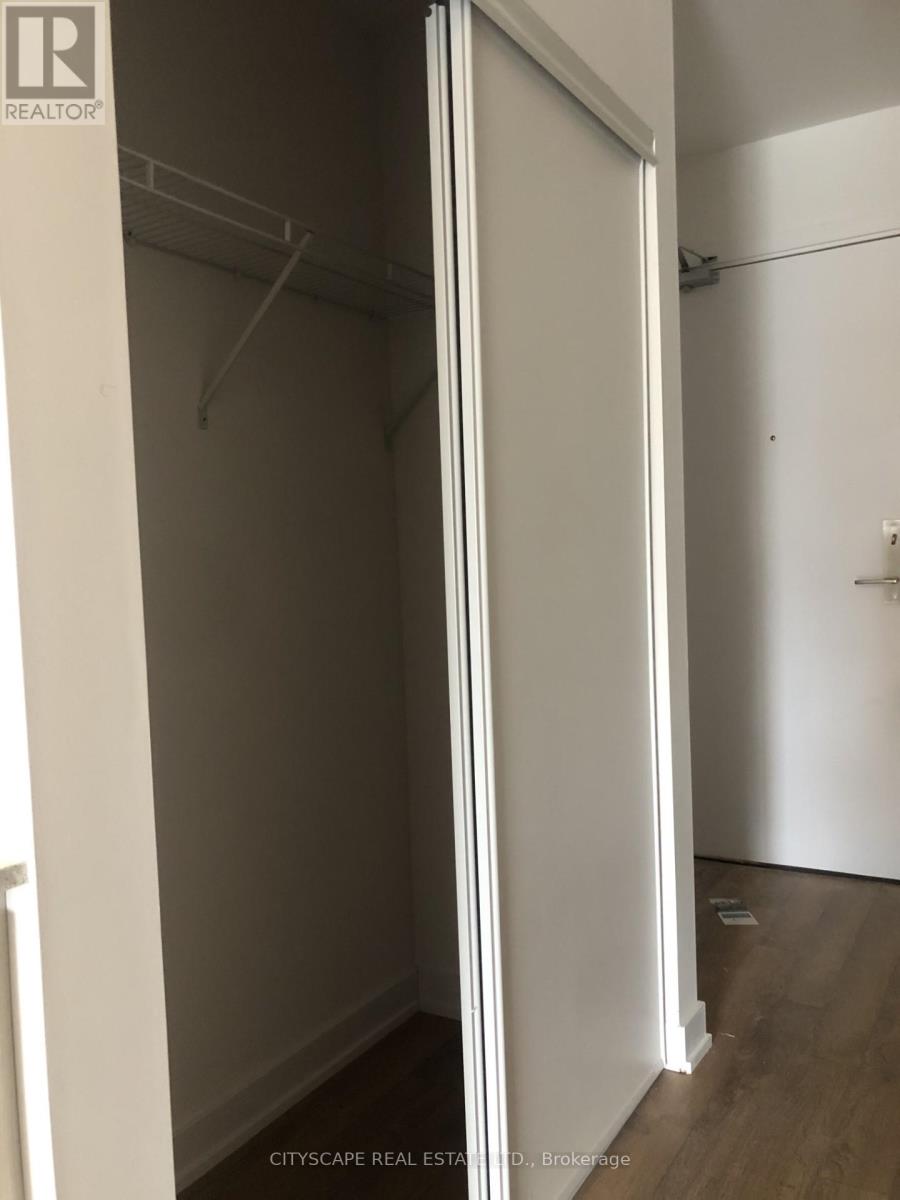 #615 2433 DUFFERIN STREET - 13
