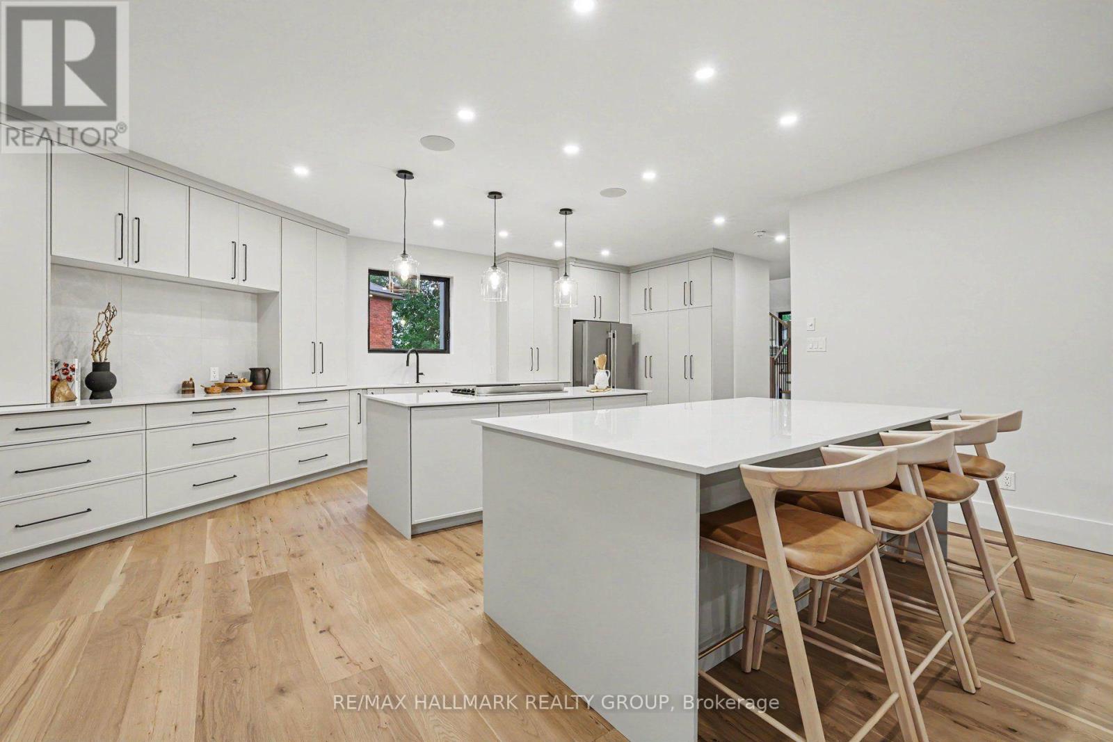6 Bed, 6 Bath House for Sale in Ottawa – 218 WOODLAND AVENUE, Ottawa – MLS# X13635512 - Image 16