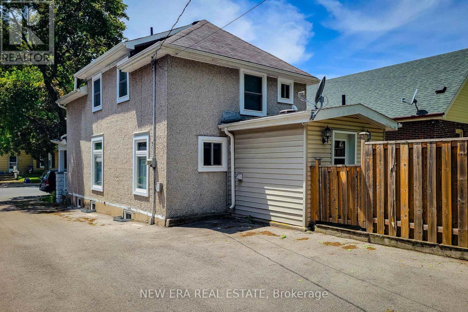 319 KING STREET W - 5