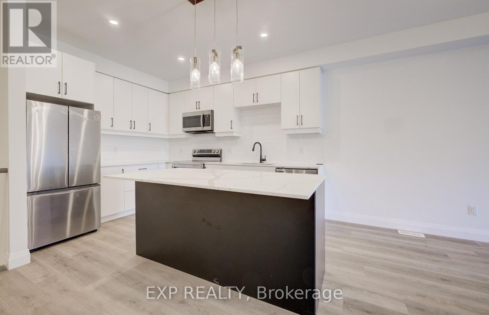 #15 3900 SAVOY STREET - 10