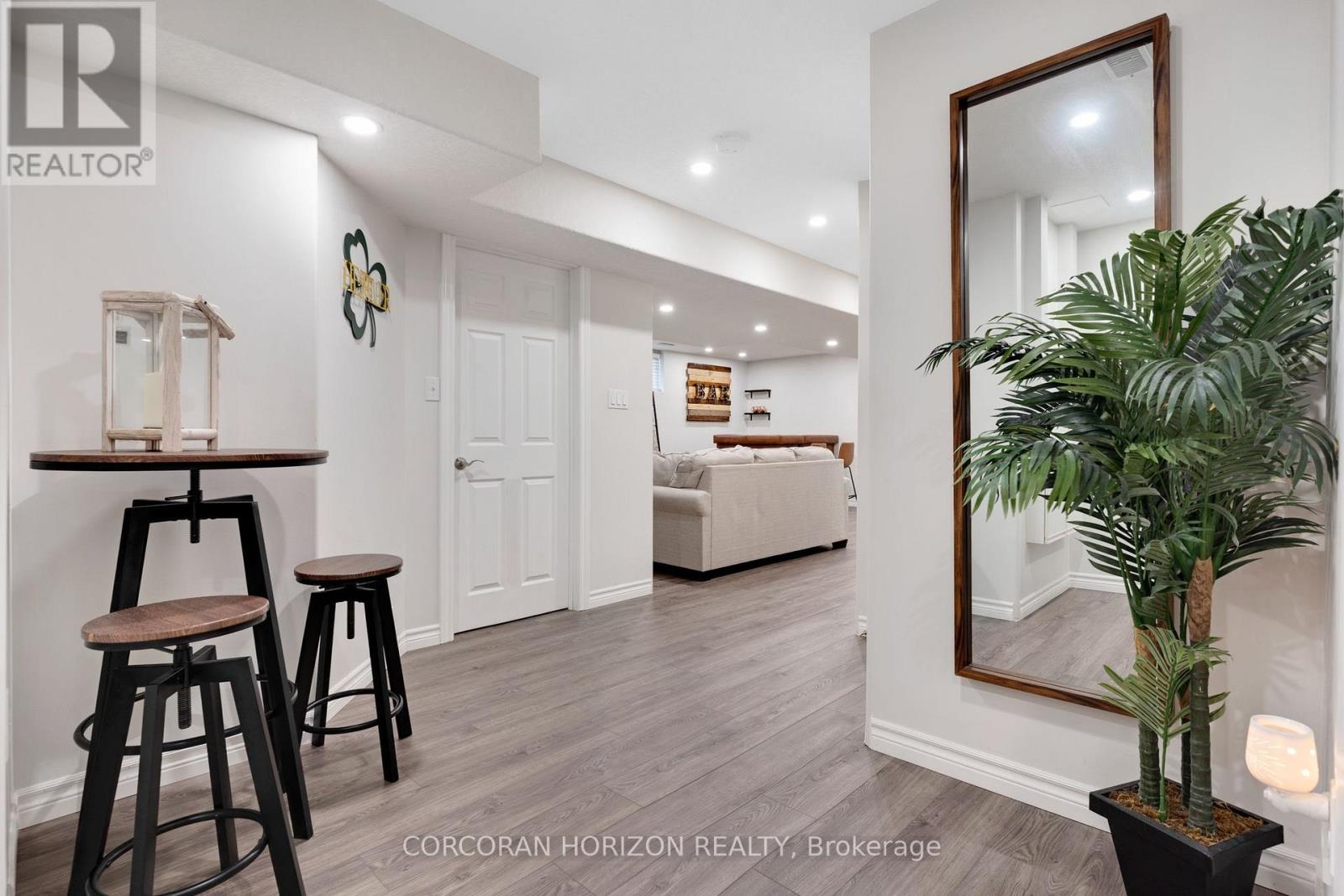 135 BROADOAKS DRIVE - Image 36