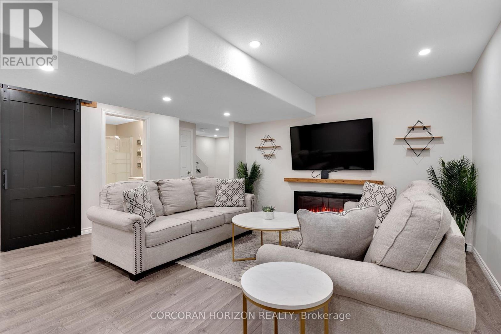 135 BROADOAKS DRIVE - Image 38