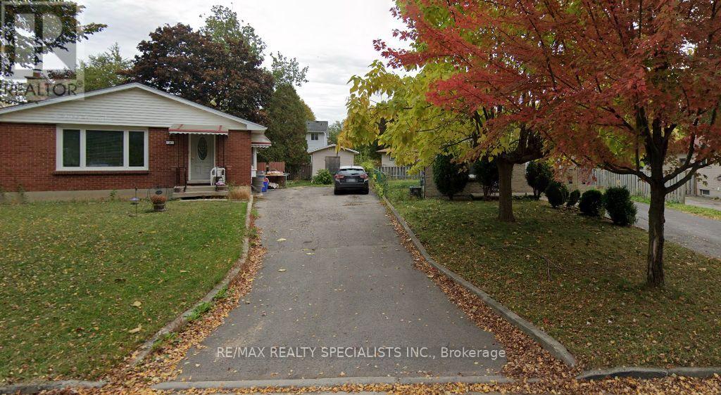 8 KINTAIL CRESCENT