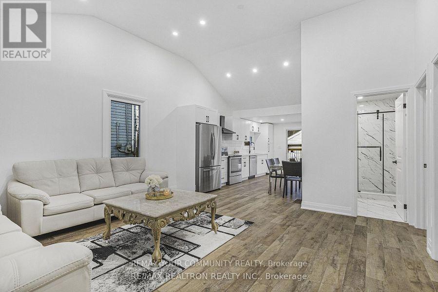 6167 SKINNER STREET - 5