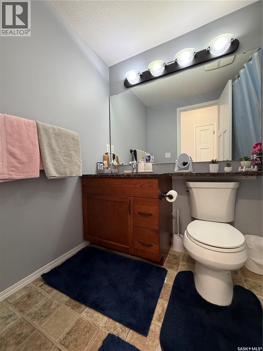 #210 1220 Blackfoot DRIVE - 17
