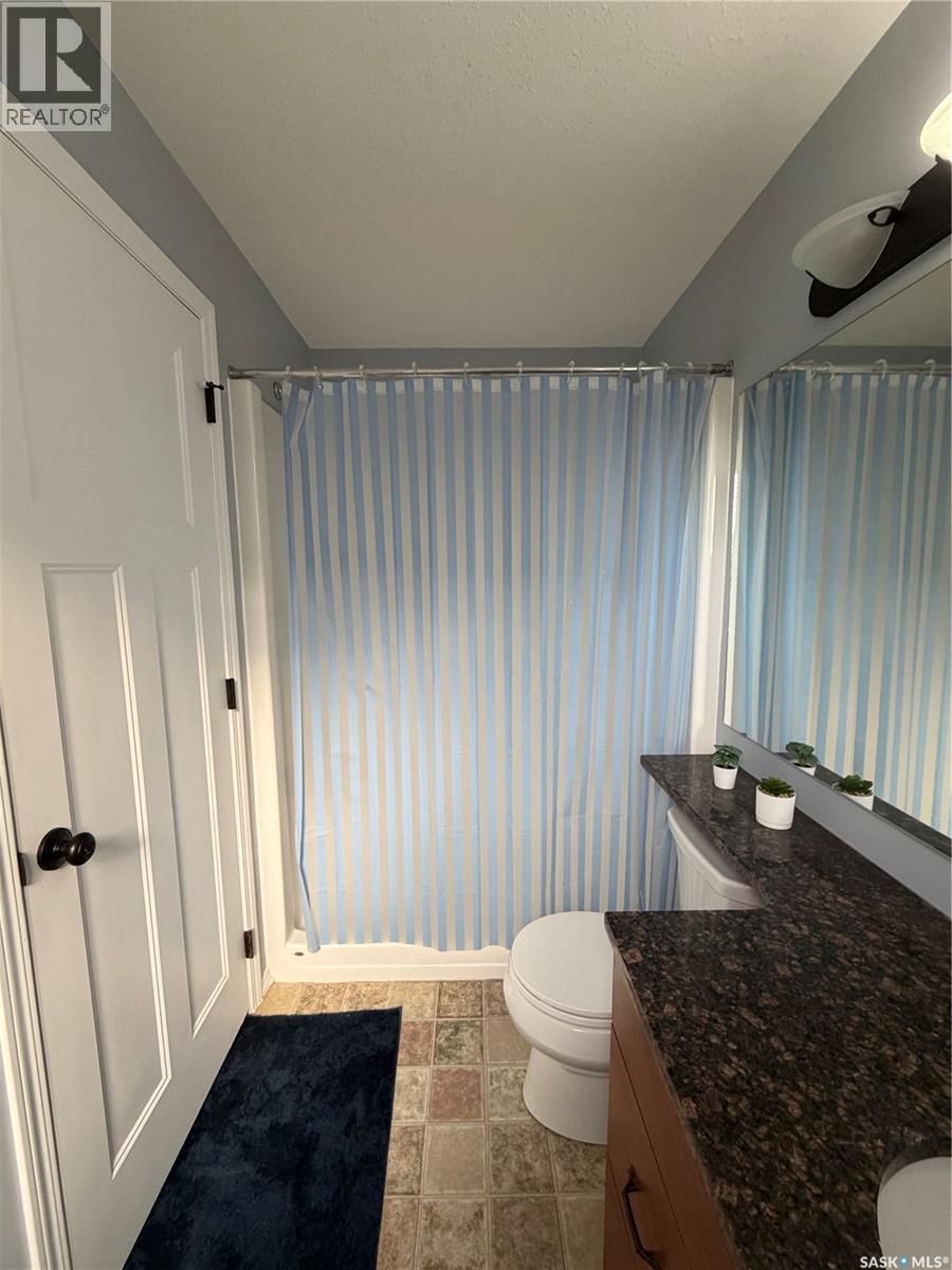 #210 1220 Blackfoot DRIVE - 22