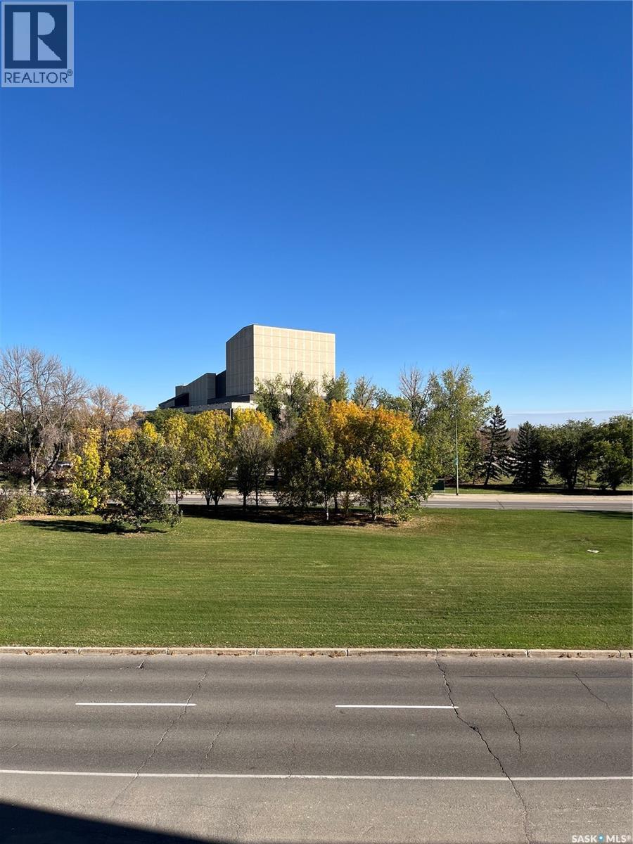 #210 1220 Blackfoot DRIVE - 26