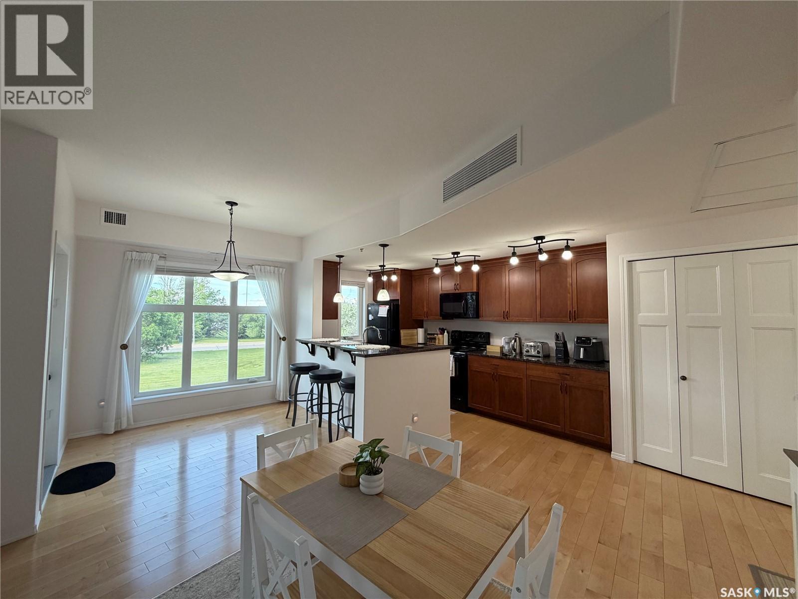 #210 1220 Blackfoot DRIVE - 6
