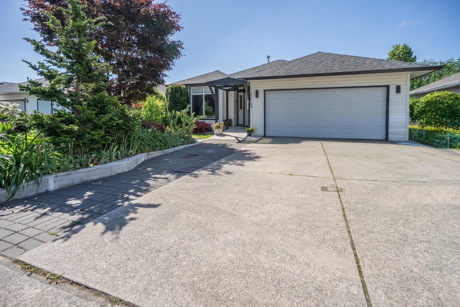 5 Bed, 3 Bath House for Sale in Mission – 33764 BLUEBERRY DRIVE, Mission – MLS# R3151838 - Image 2