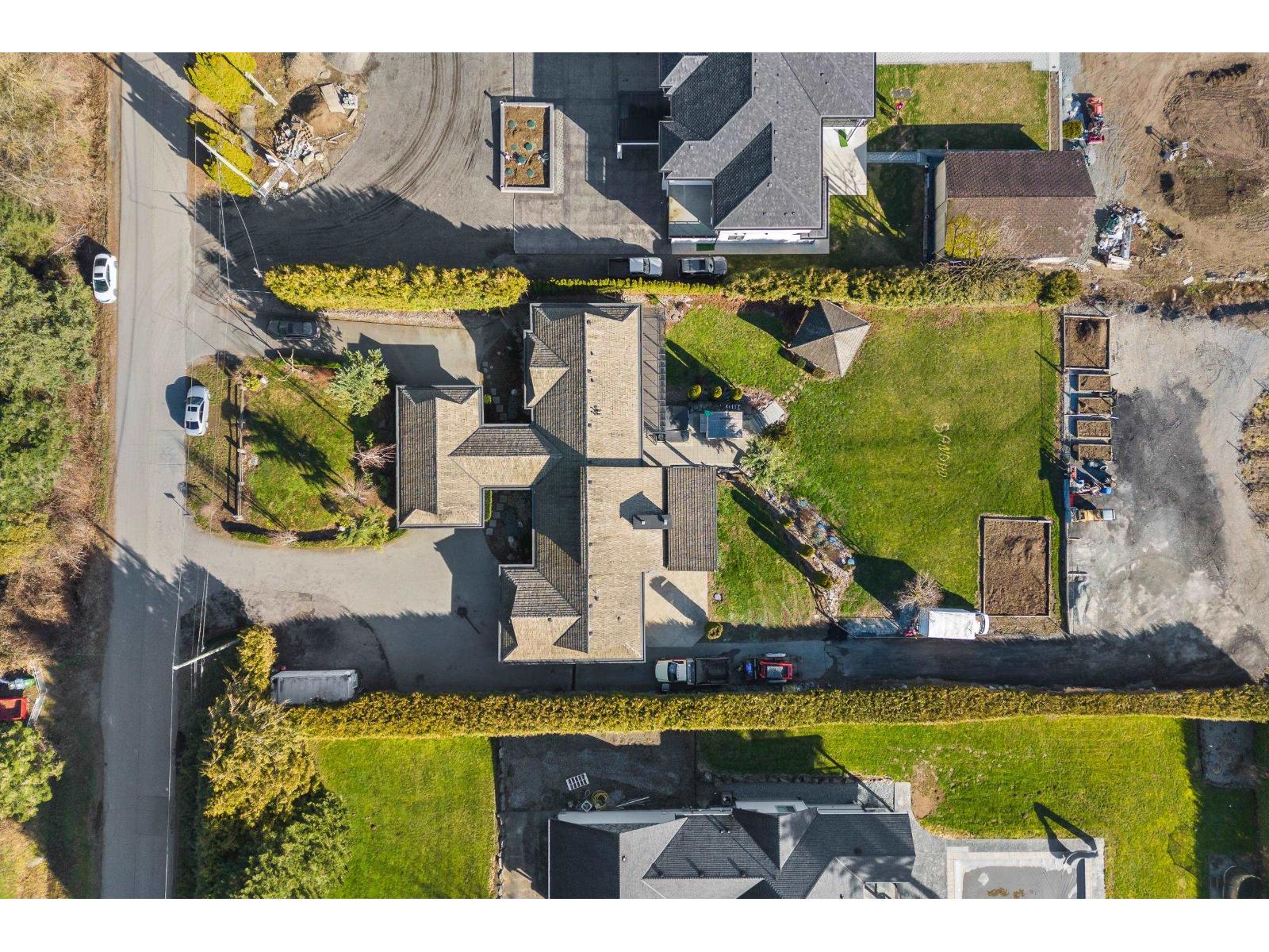 5 Bed, 4 Bath House for Sale in Abbotsford – 29852 MACLURE ROAD, Abbotsford – MLS# R3151888 - Image 2