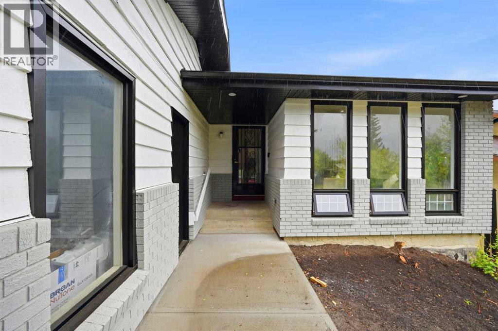 300 Edgehill Drive NW - Image 4