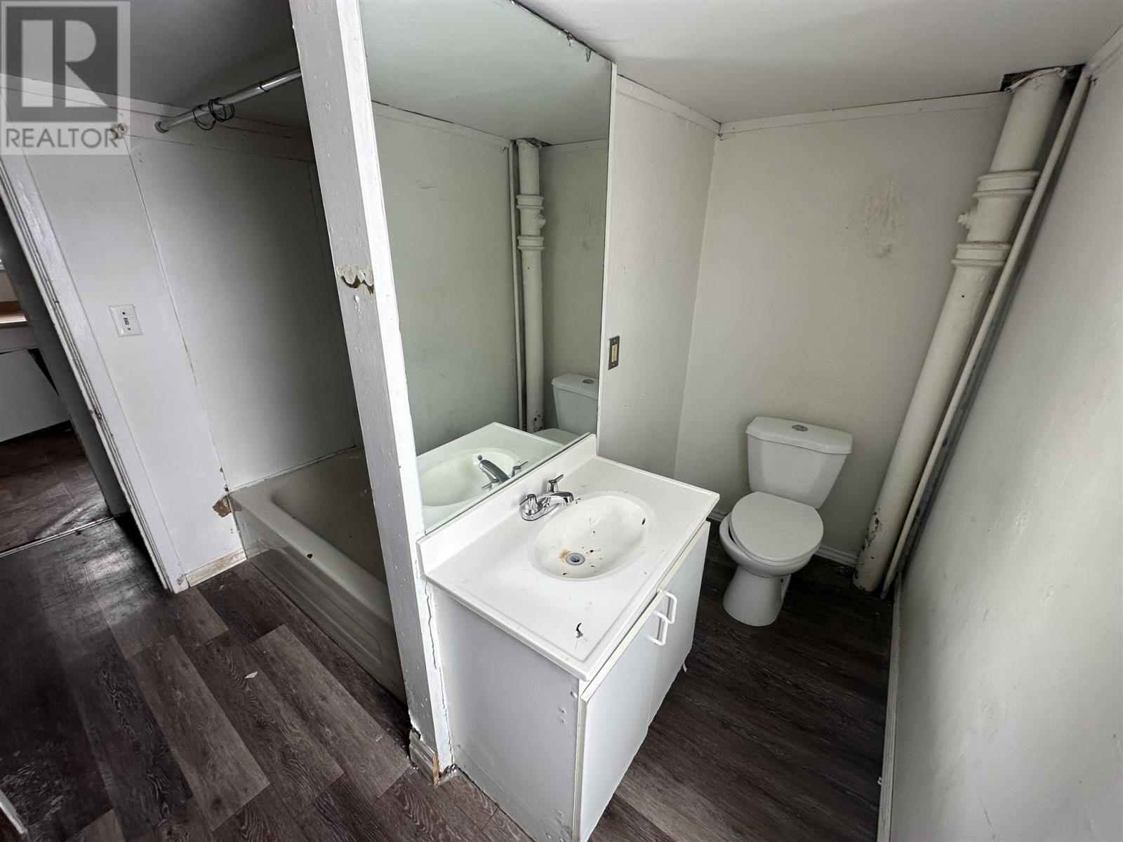 226 Birch ST - 7
