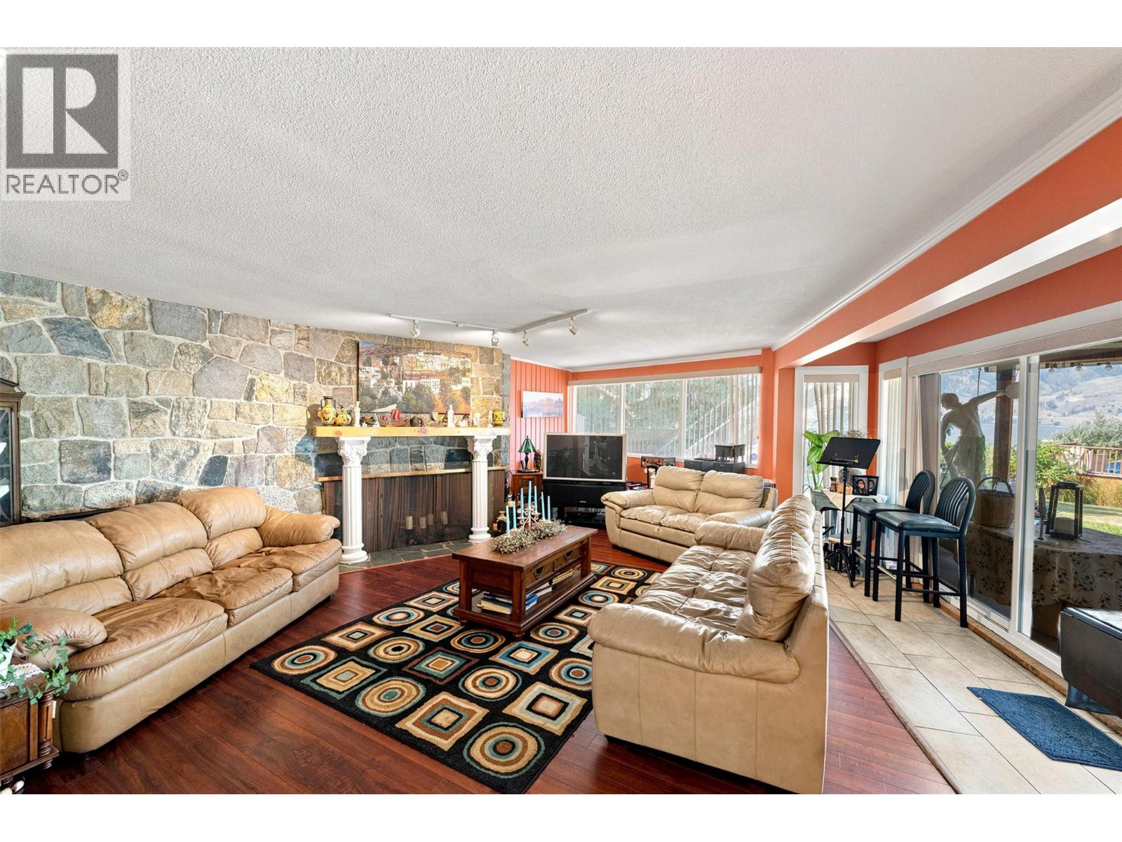 3935 Lakeside Road - 10