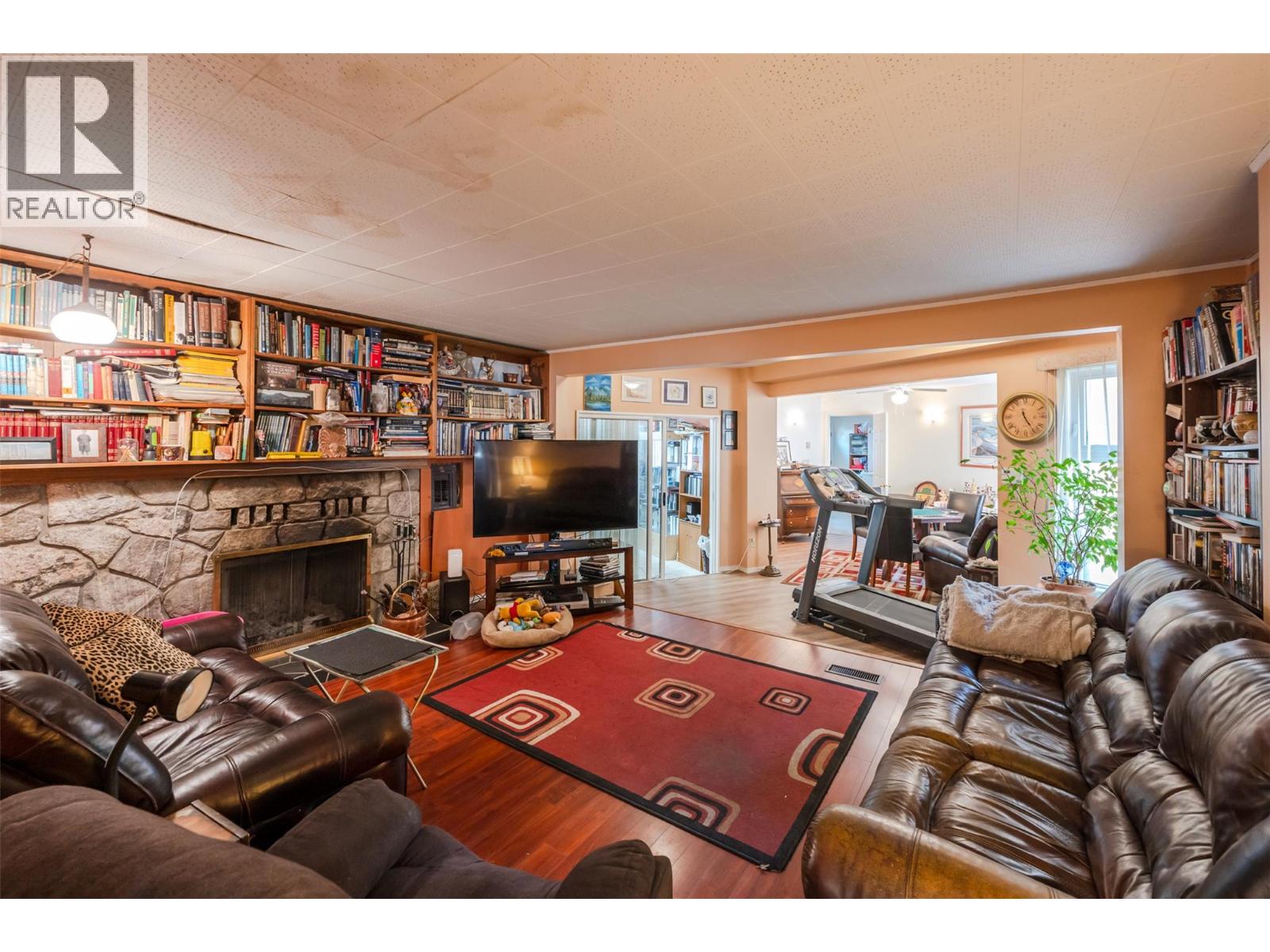  3935 Lakeside Road, Penticton