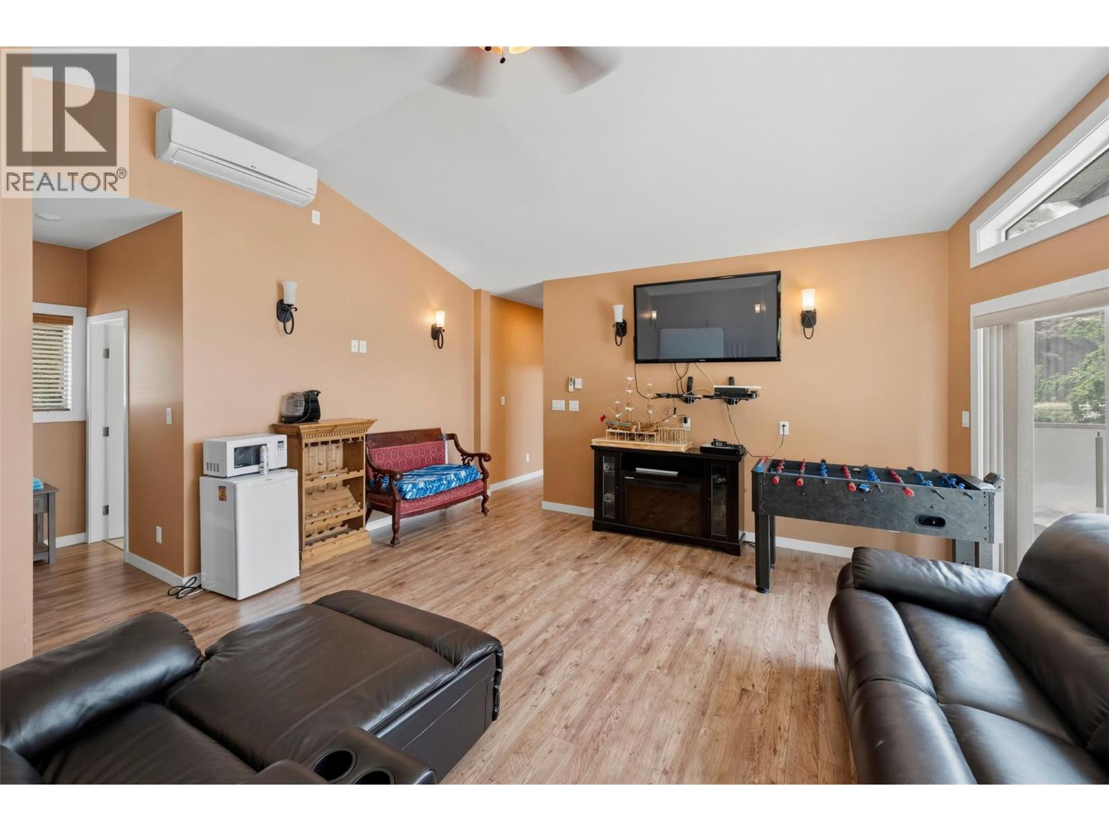  3935 Lakeside Road, Penticton