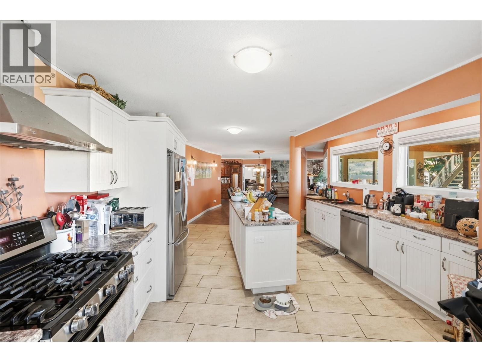  3935 Lakeside Road, Penticton