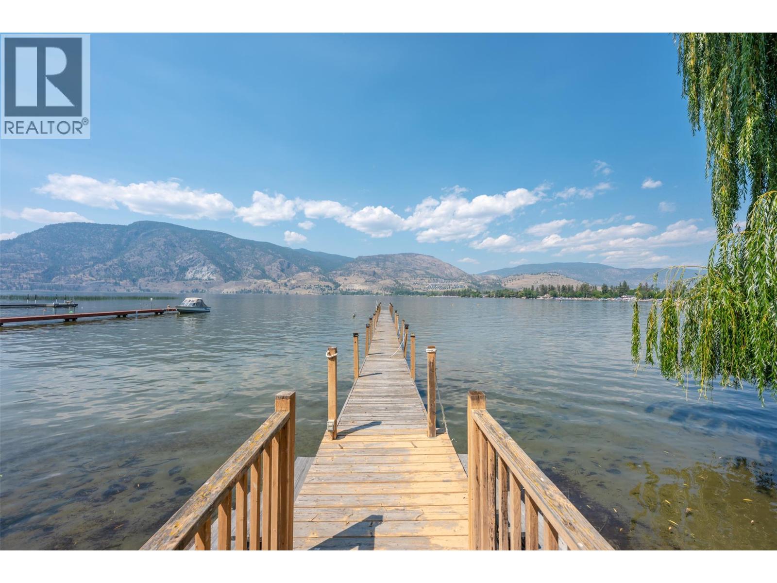  3935 Lakeside Road, Penticton