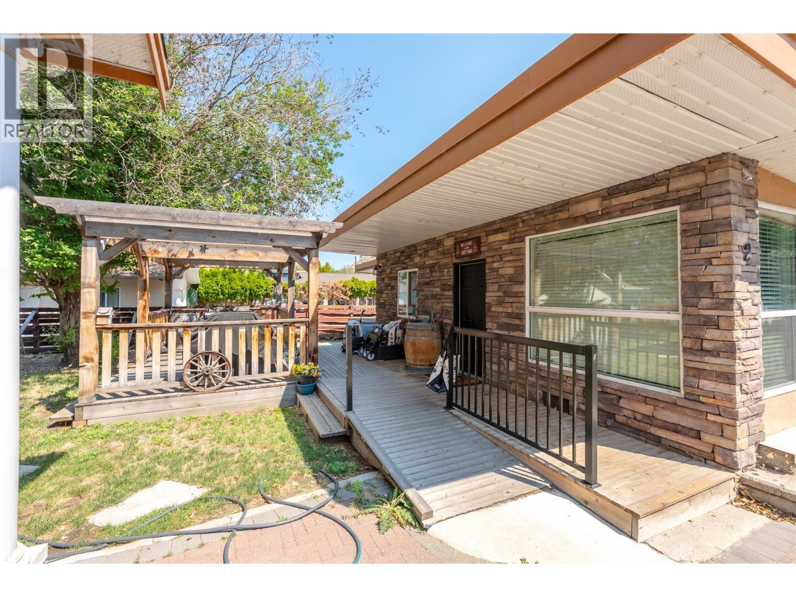  3935 Lakeside Road, Penticton