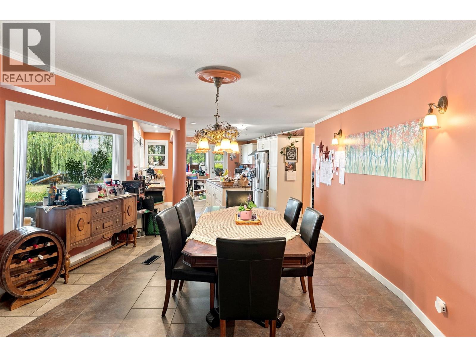  3935 Lakeside Road, Penticton