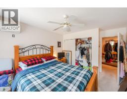 Bedroom - 3935 Lakeside Road, Penticton, BC V2A8W1 Photo 16
