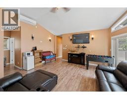 3935 Lakeside Road, Penticton, BC V2A8W1 Photo 35
