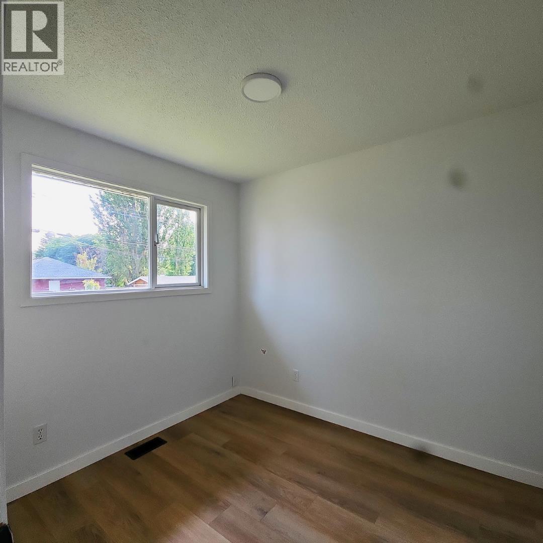 Photo 13 of 20 — 1760 INGLEDEW STREET · Prince George, BC