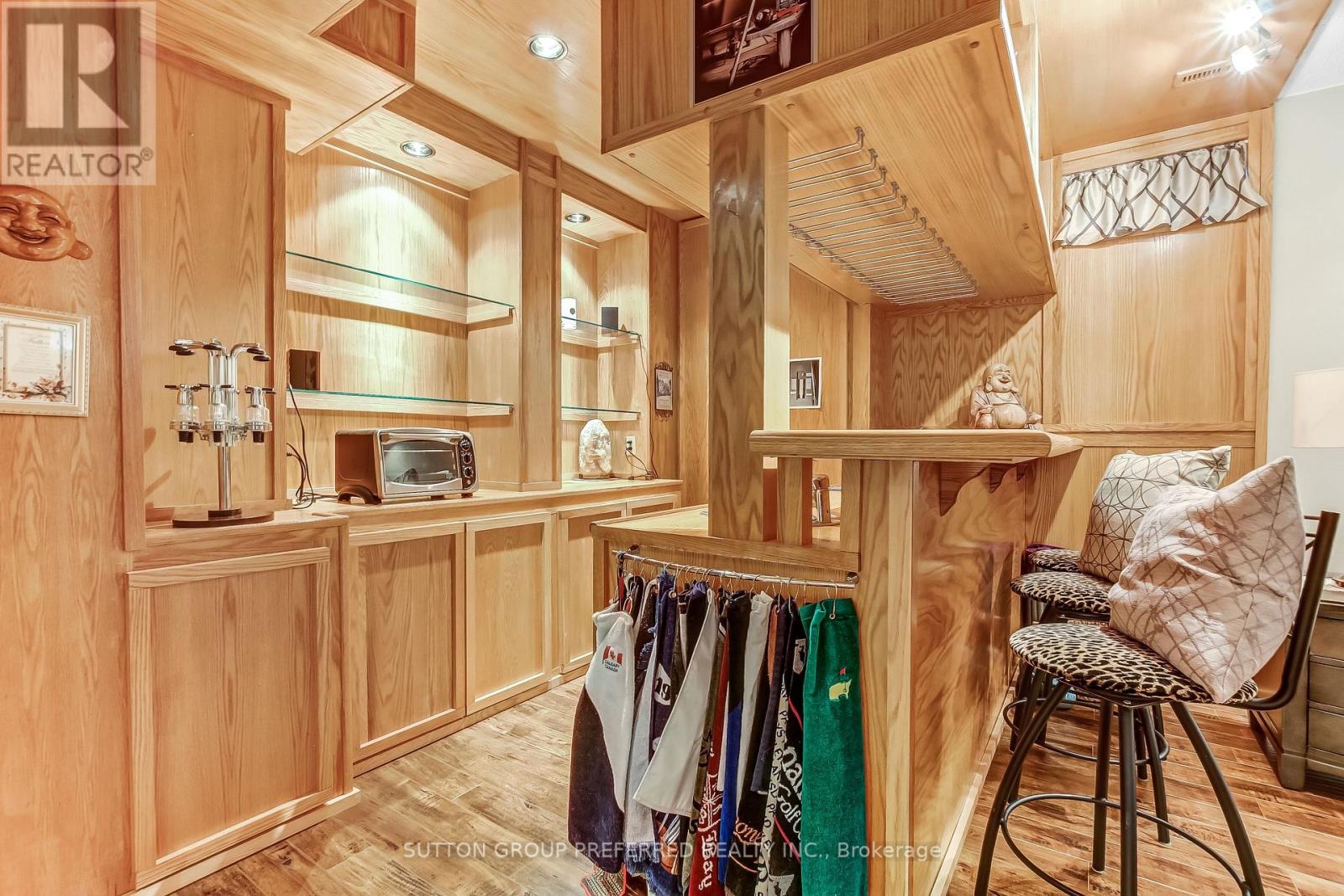 462 AMBLESIDE DRIVE - Image 28