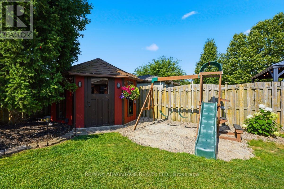 831 CRESTVIEW CRESCENT - Image 41
