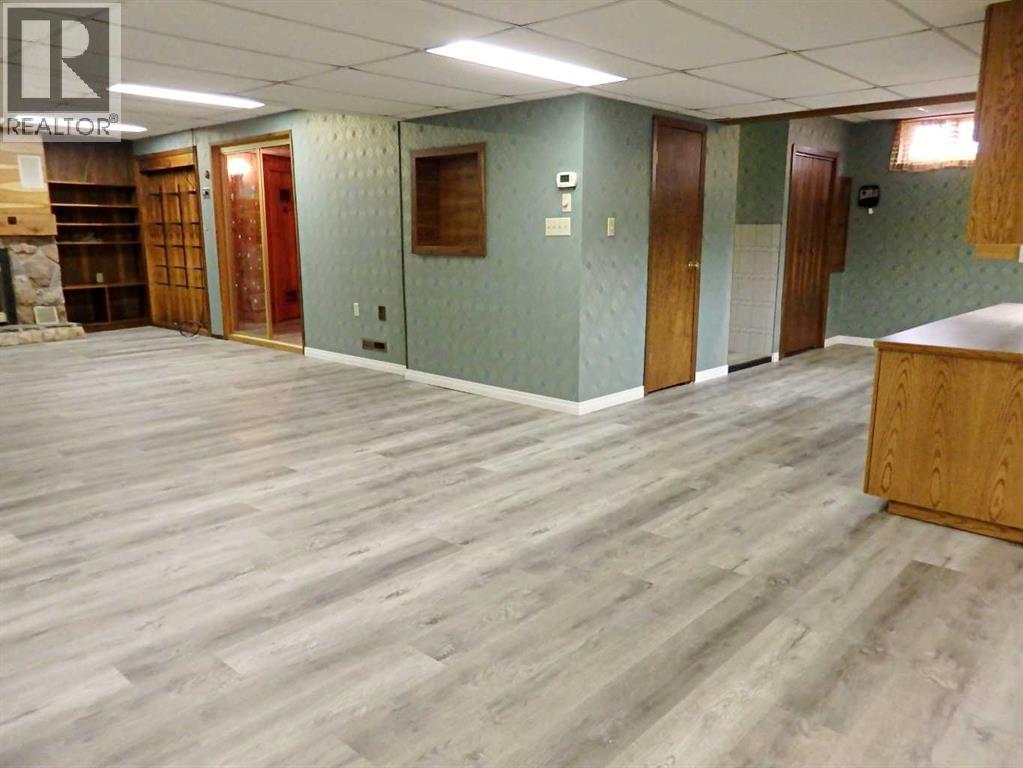 5402 50 Avenue - Photo 33