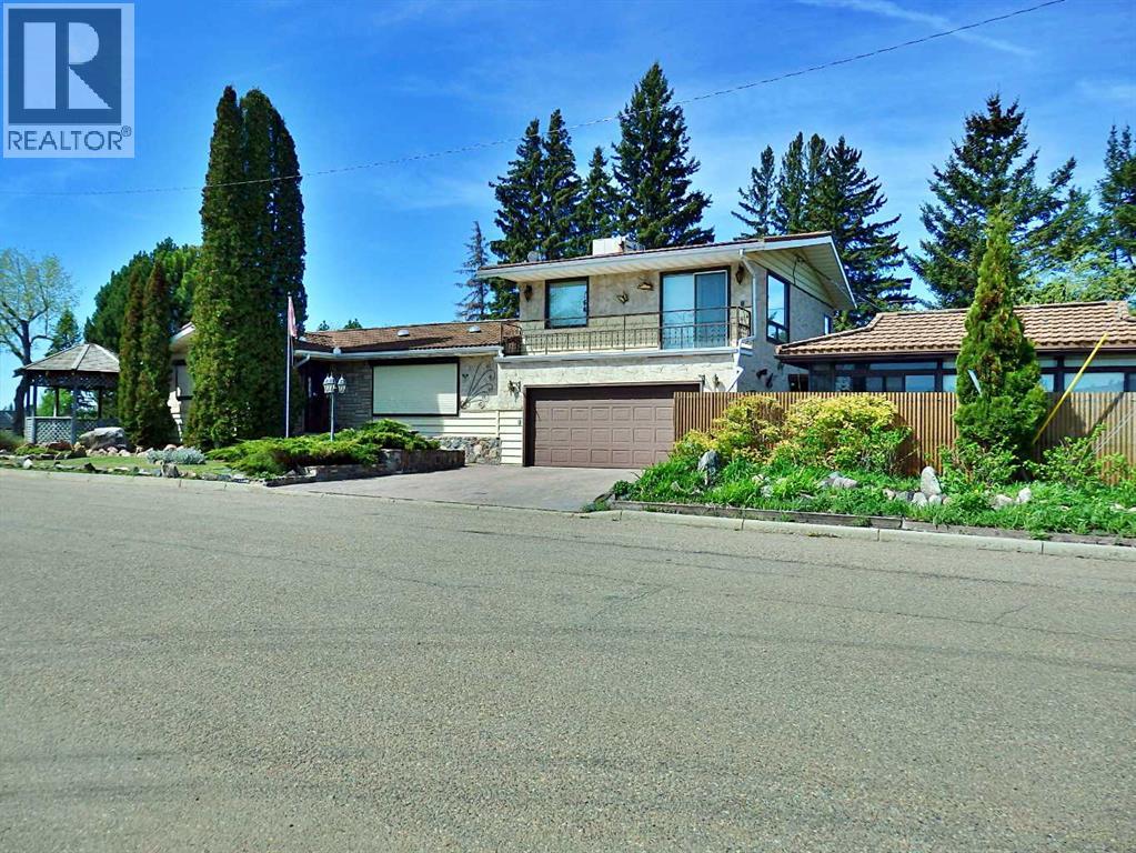 5402 50 Avenue - 50