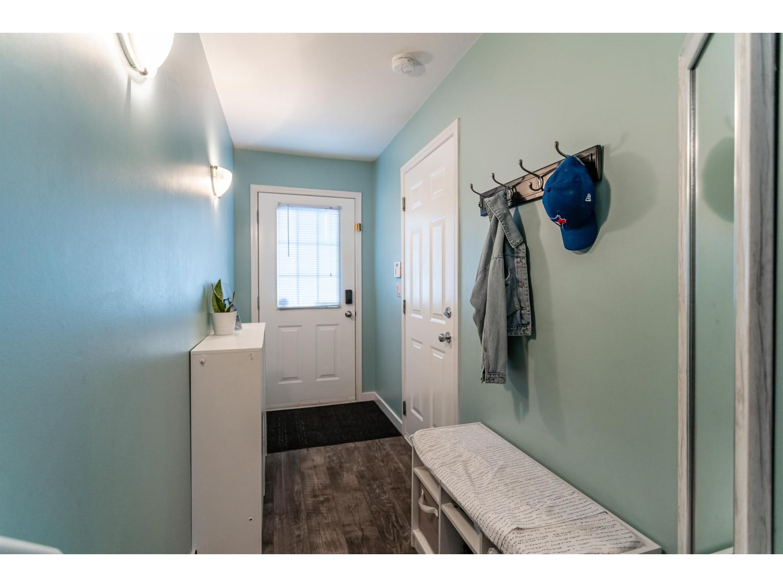 3 Bed, 2 Bath House for Sale in Surrey – 32 14959 58 AVENUE, Surrey – MLS# R3151903 - Image 4