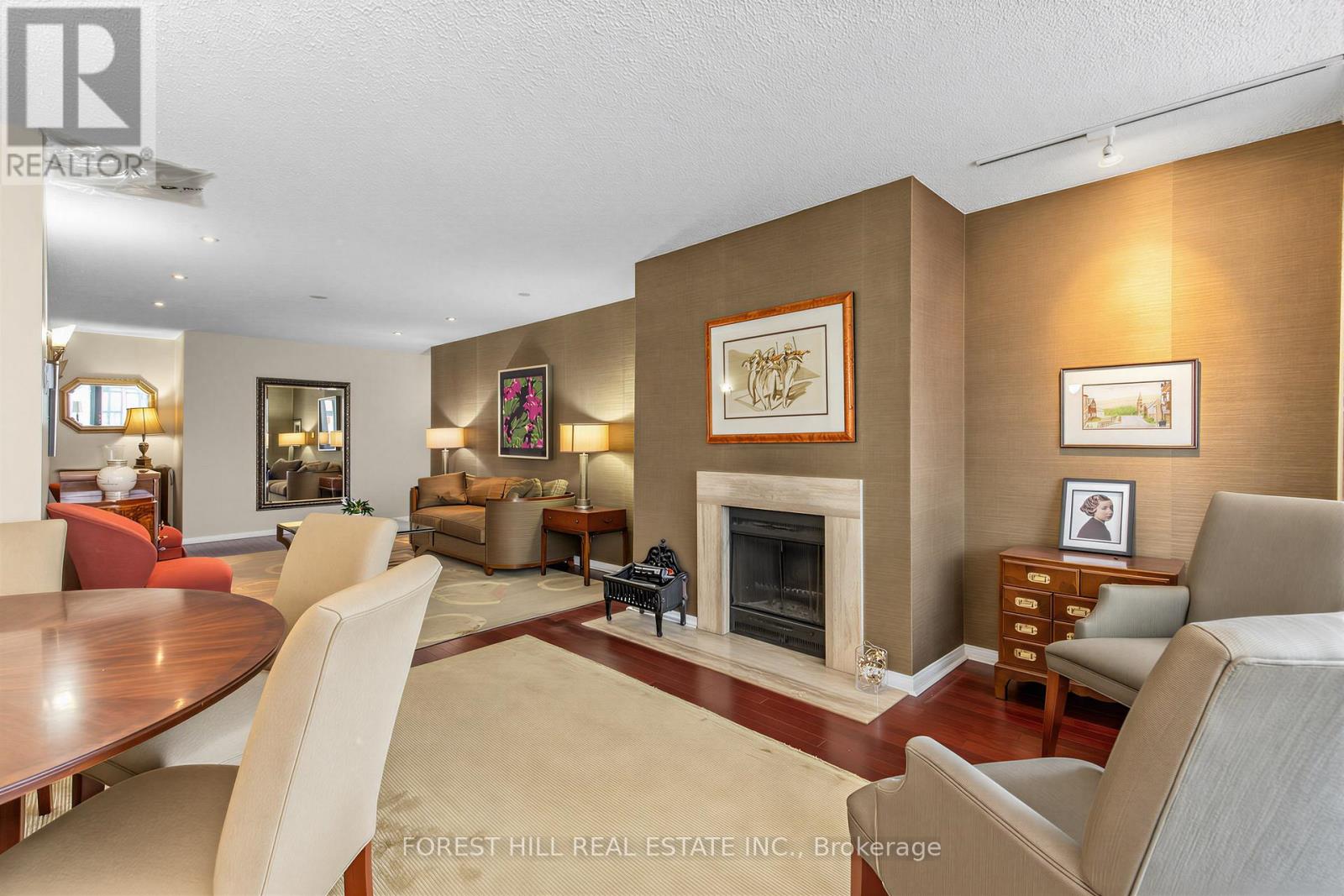 #PH01 15 MCMURRICH STREET - 10