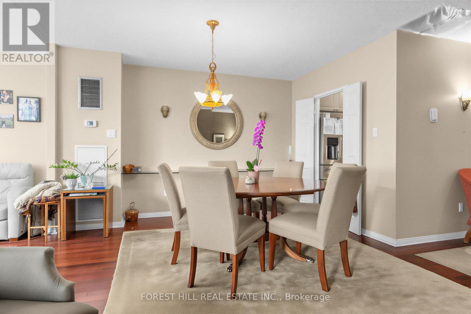 #PH01 15 MCMURRICH STREET - 14
