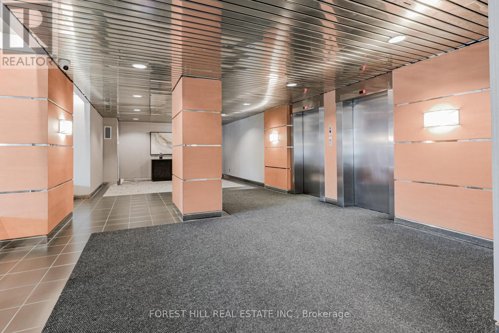 #PH01 15 MCMURRICH STREET - 34