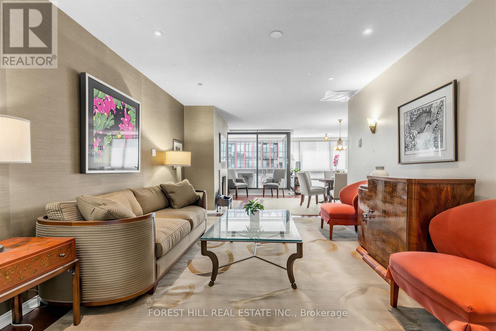 #PH01 15 MCMURRICH STREET - 4