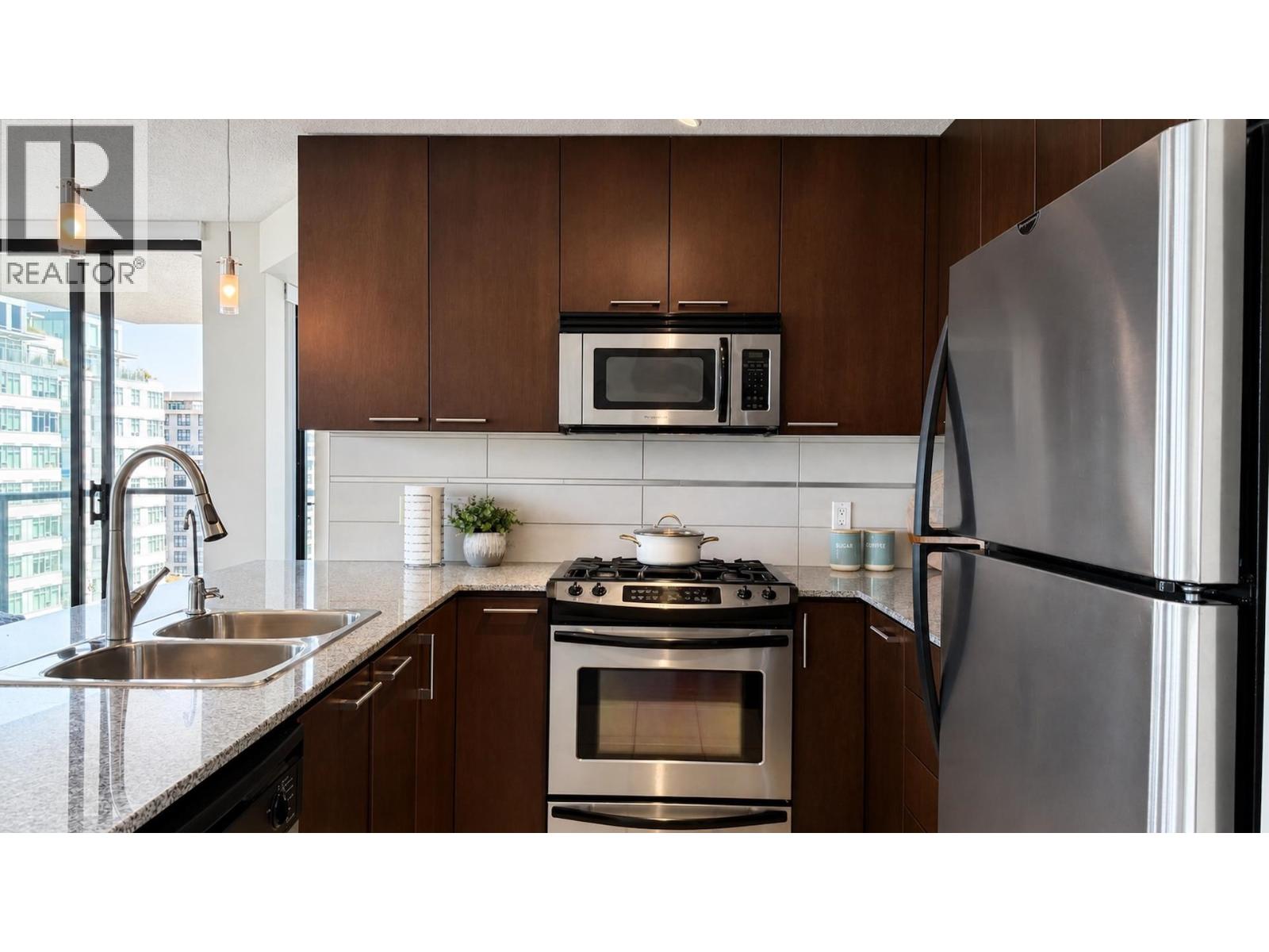 #1505-5811 NO. 3 Road, Richmond