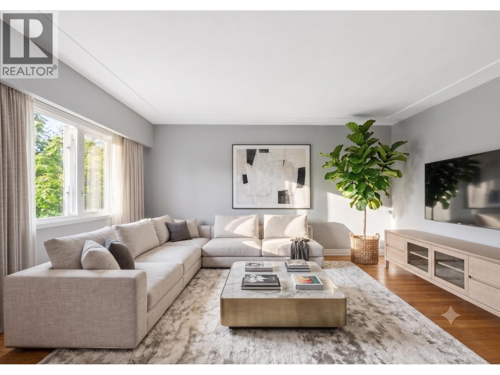 2 Bed, 1 Bath House for Sale in Vancouver – 10 2296 W 39TH AVENUE, Vancouver – MLS# R3152189 - Image 3