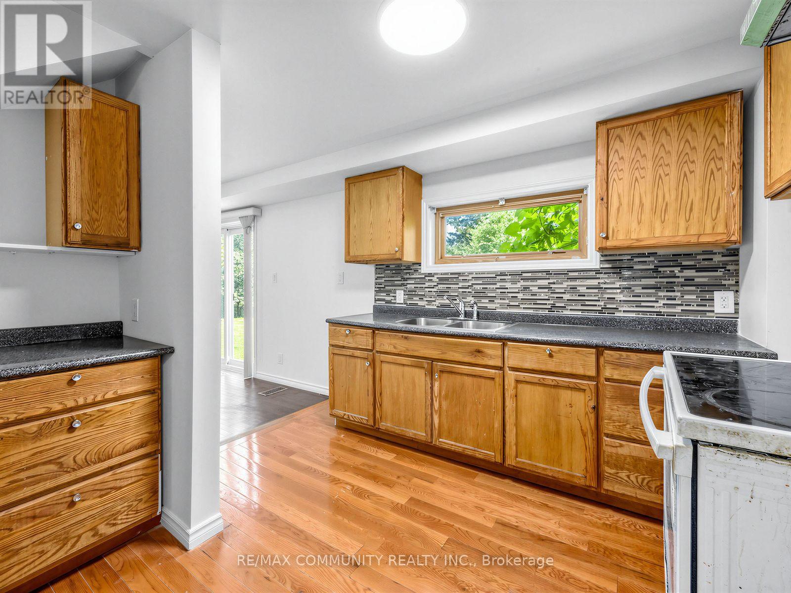 37 TINBURY PLACE - 10