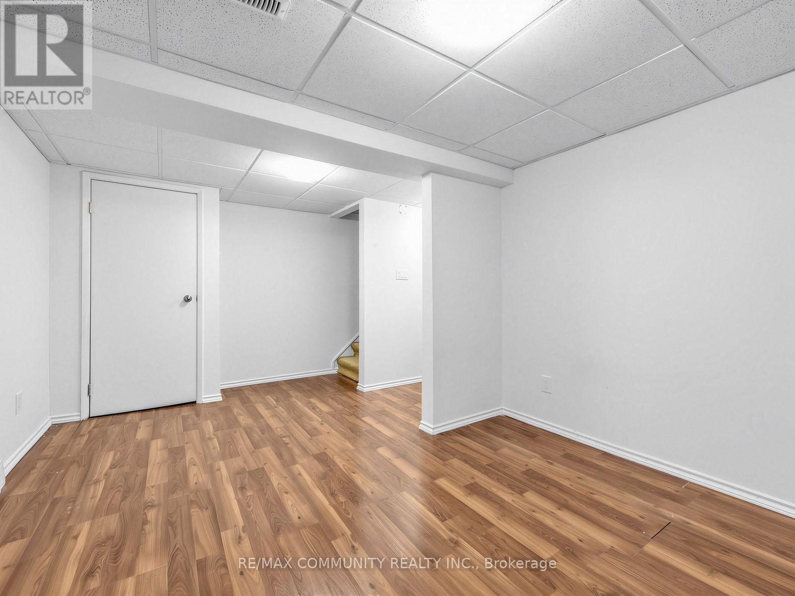 37 TINBURY PLACE - 32