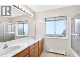 291 N Springer Avenue, Burnaby, BC V5B1H5 Photo 32