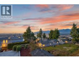 291 N Springer Avenue, Burnaby, BC V5B1H5 Photo 8