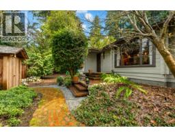 5817 Eagle Island, West Vancouver, BC V7W1V6 Photo 25