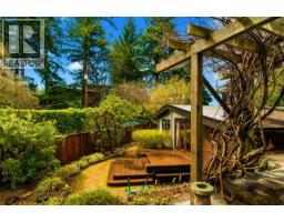 5817 Eagle Island, West Vancouver, BC V7W1V6 Photo 28