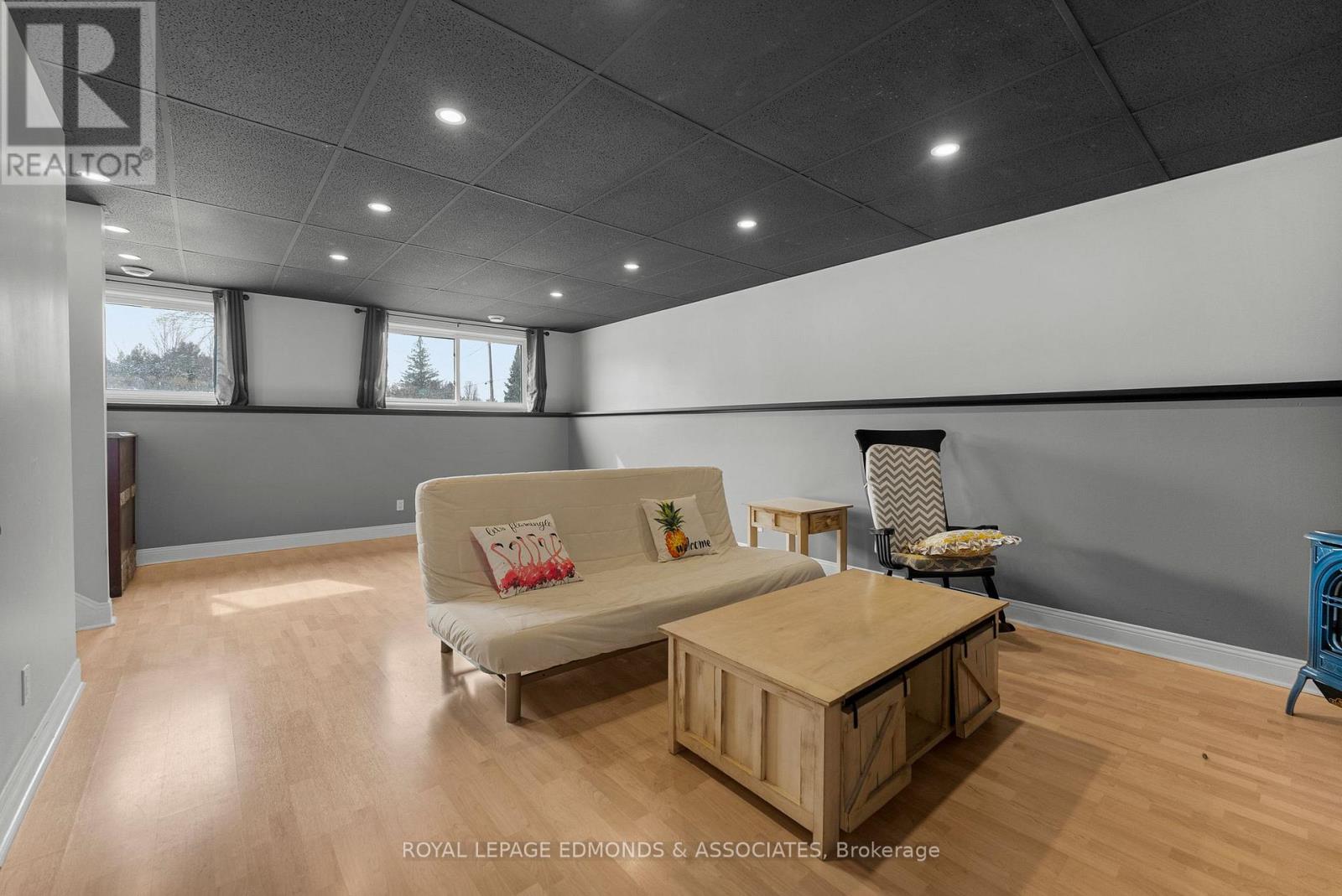 31 SILKE DRIVE - 28