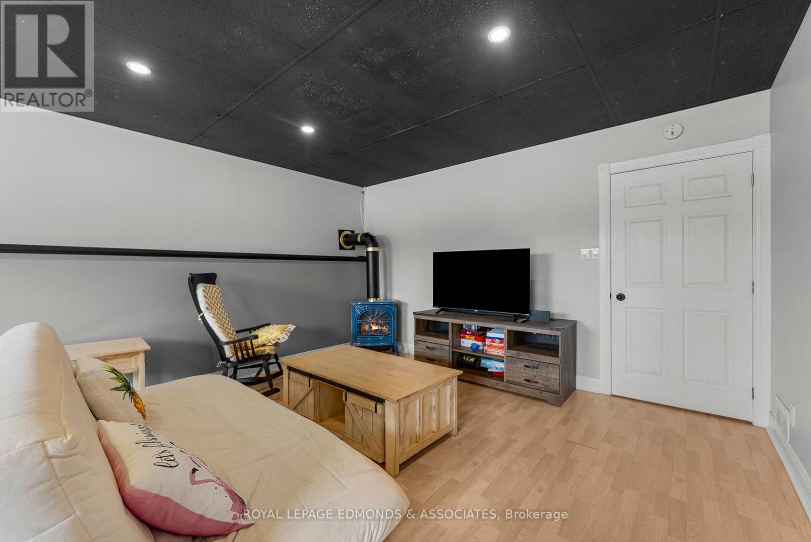 31 SILKE DRIVE - 30