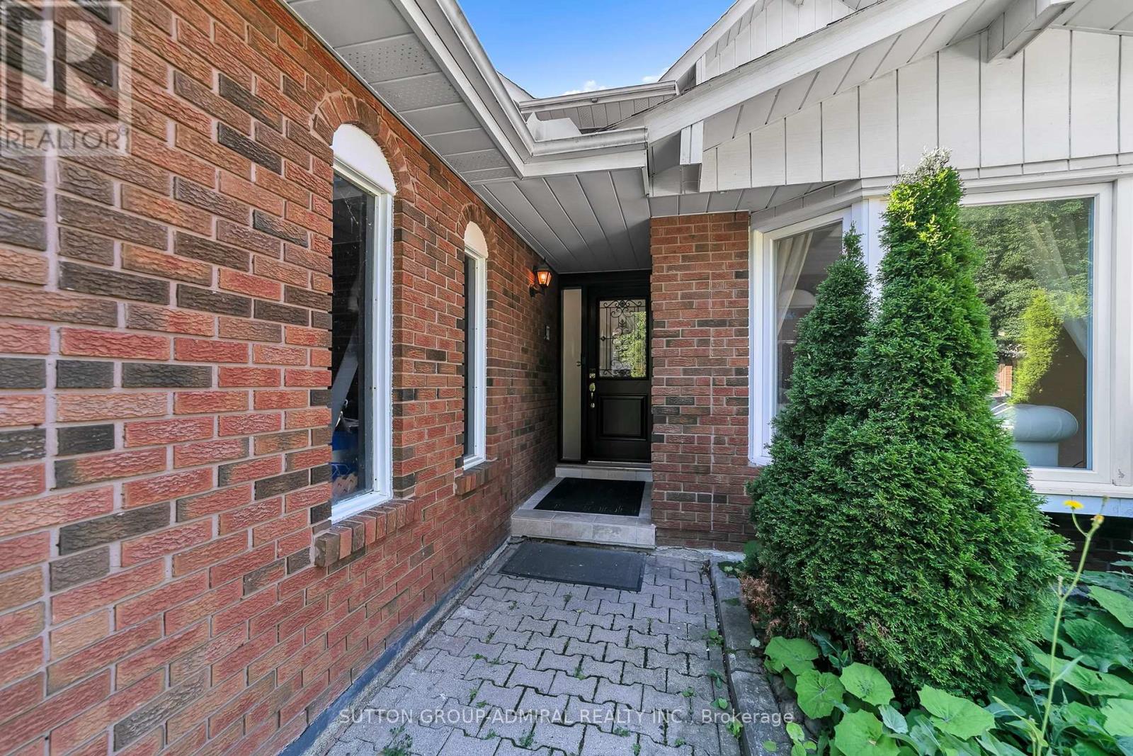 37 GRETMAN CRESCENT - 3