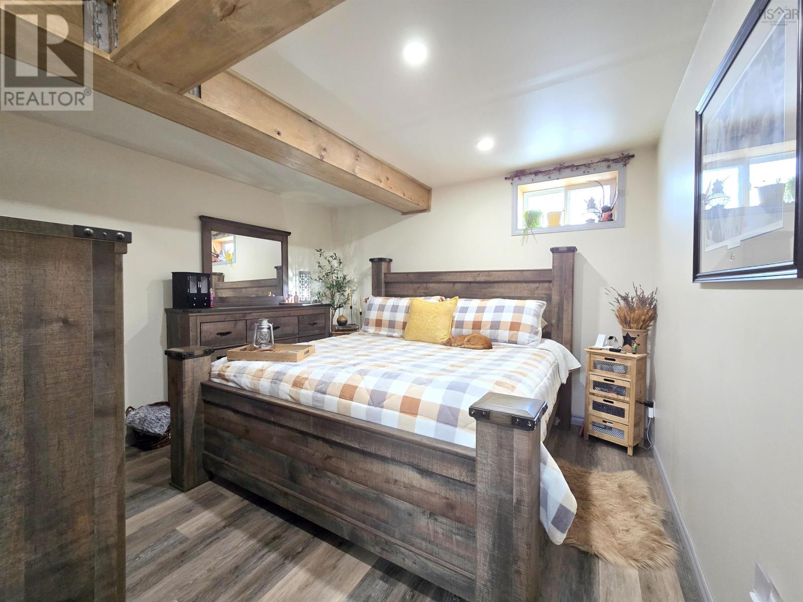 2816 Barronsfield Road - 28