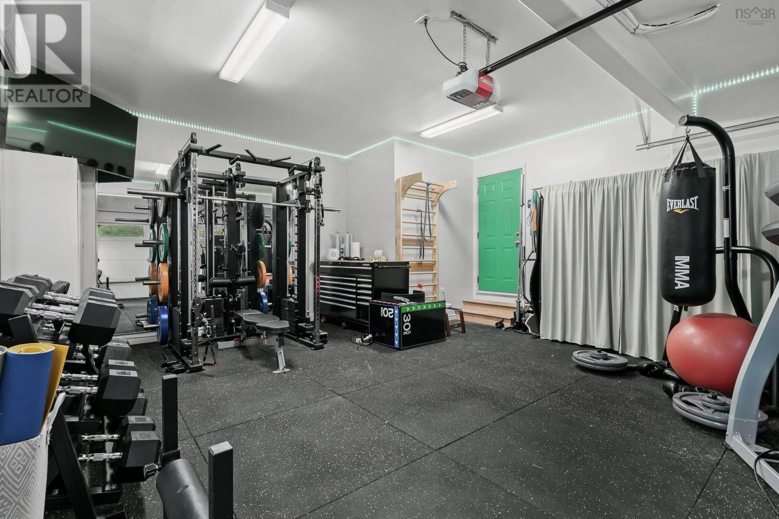 150 Matthew Drive - 33