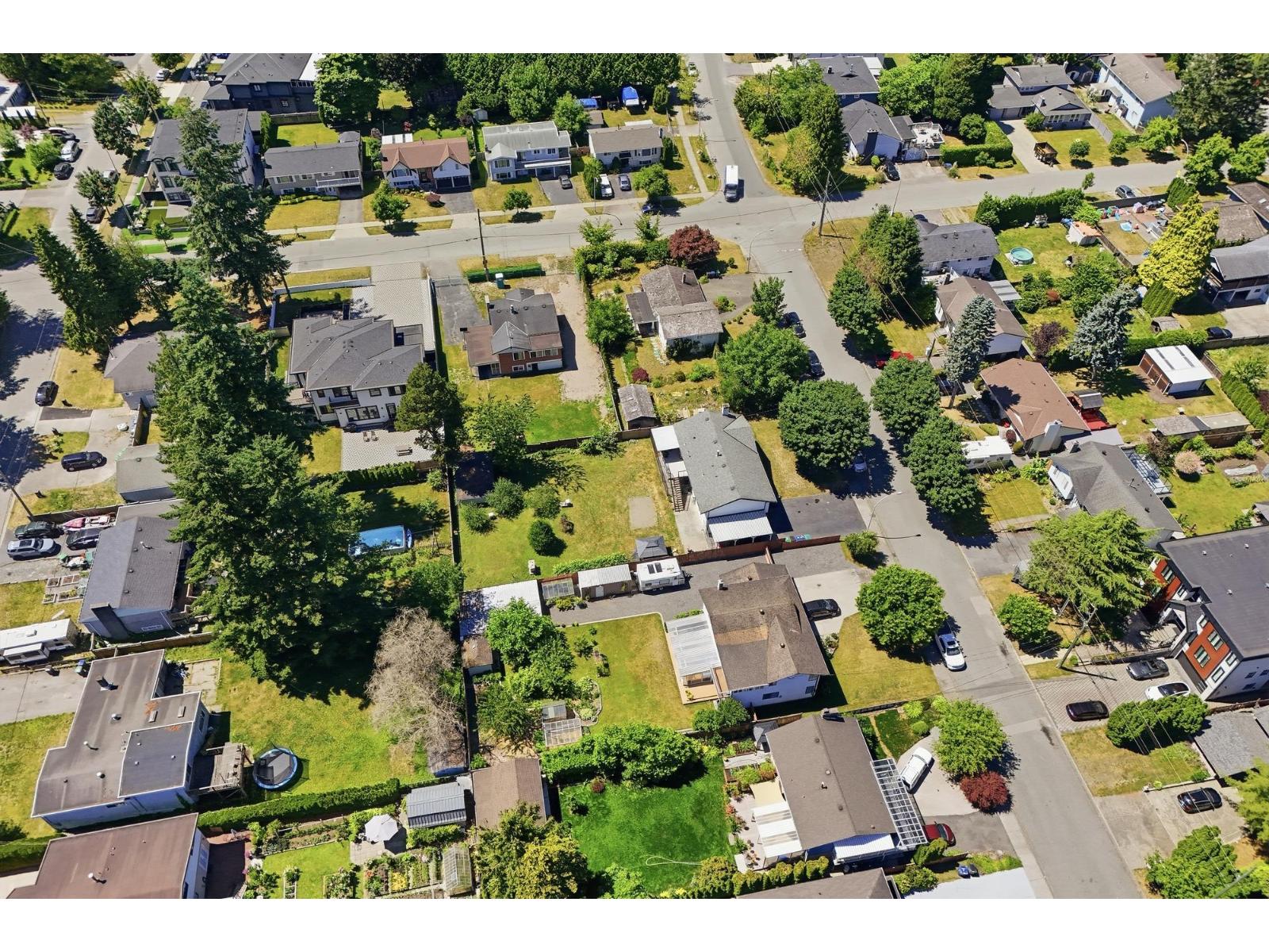 5 Bed, 3 Bath House for Sale in Surrey – 14348 GLADSTONE DRIVE, Surrey – MLS# R3152235 - Image 35