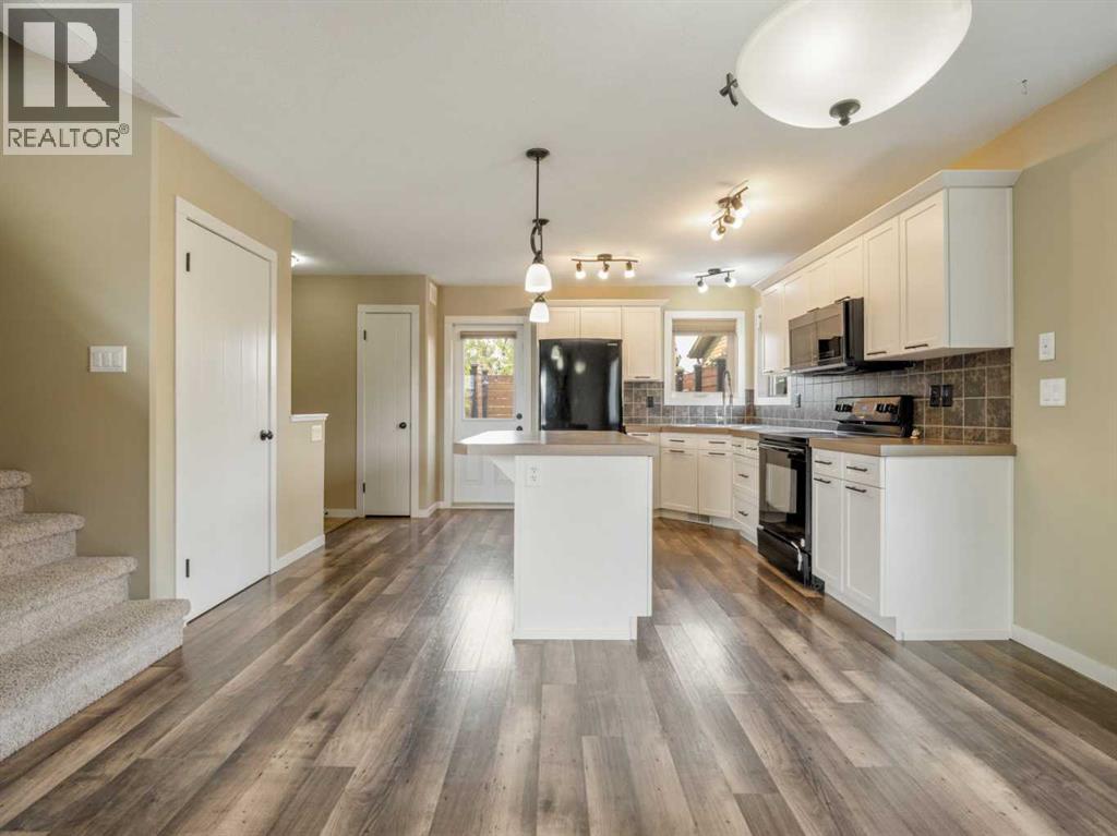 120 Mt Sundial Court W - Image 8